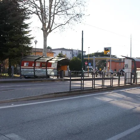 Tia House - Bright With Private Parking! Διαμέρισμα