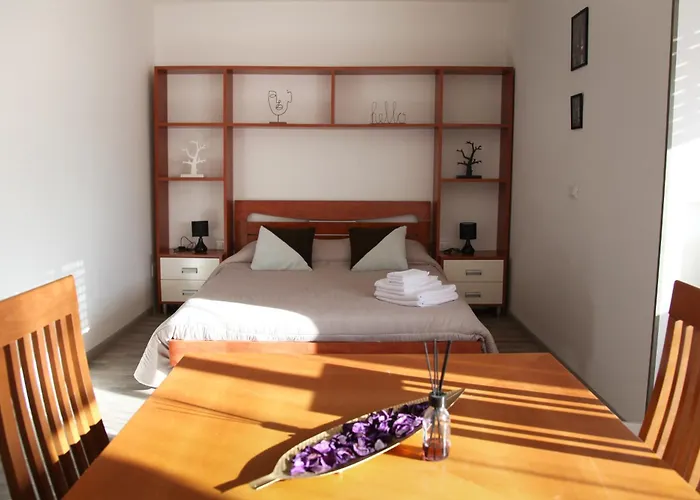 Tia House - Bright With Private Parking! Διαμέρισμα *